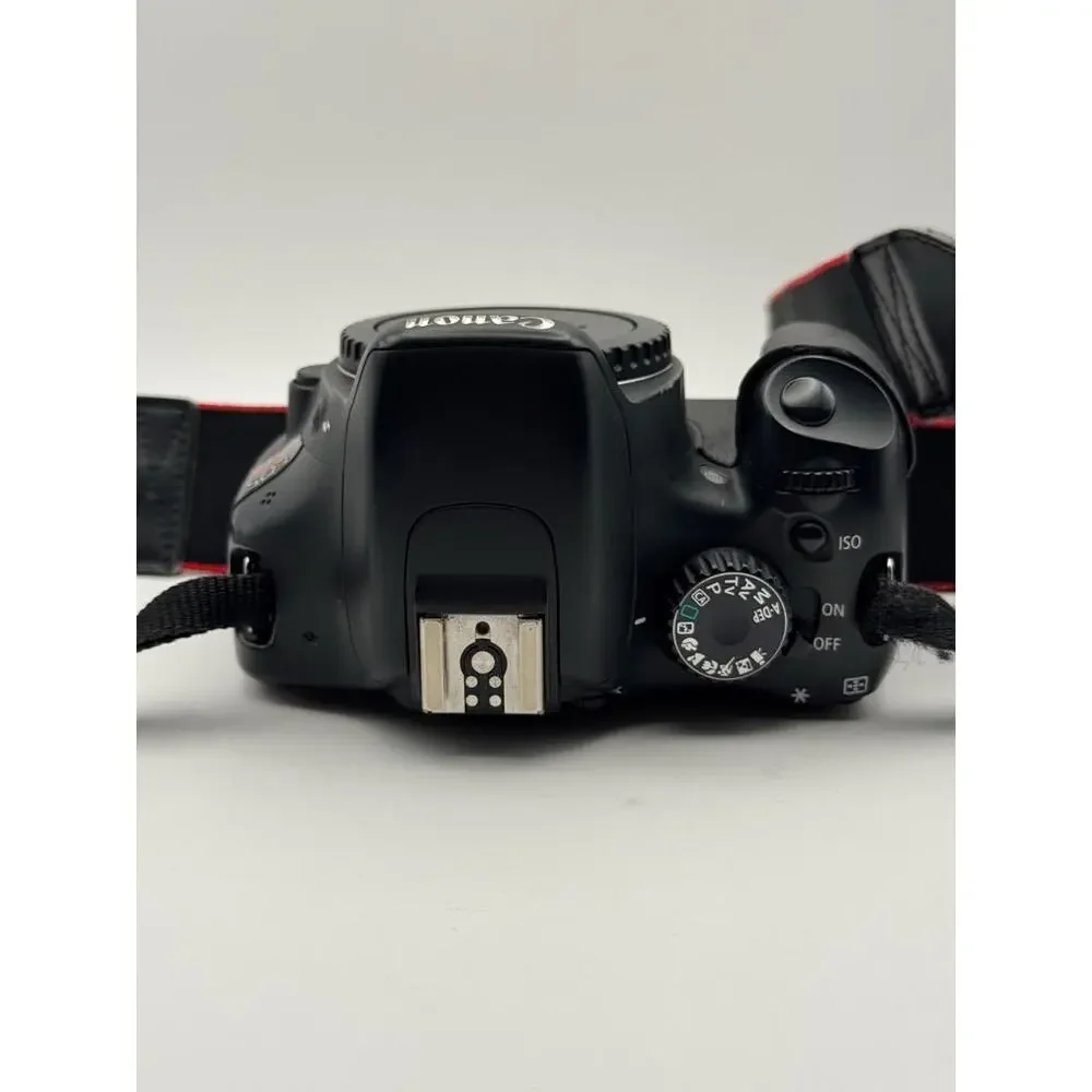 Canon EOS Rebel T2i DSLR Camera Body Strap Charger New Battery Turns On Black